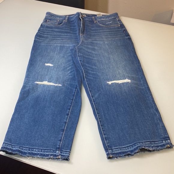 Chicos High Rise Straight Leg Crop sz16R - Picture 3 of 7